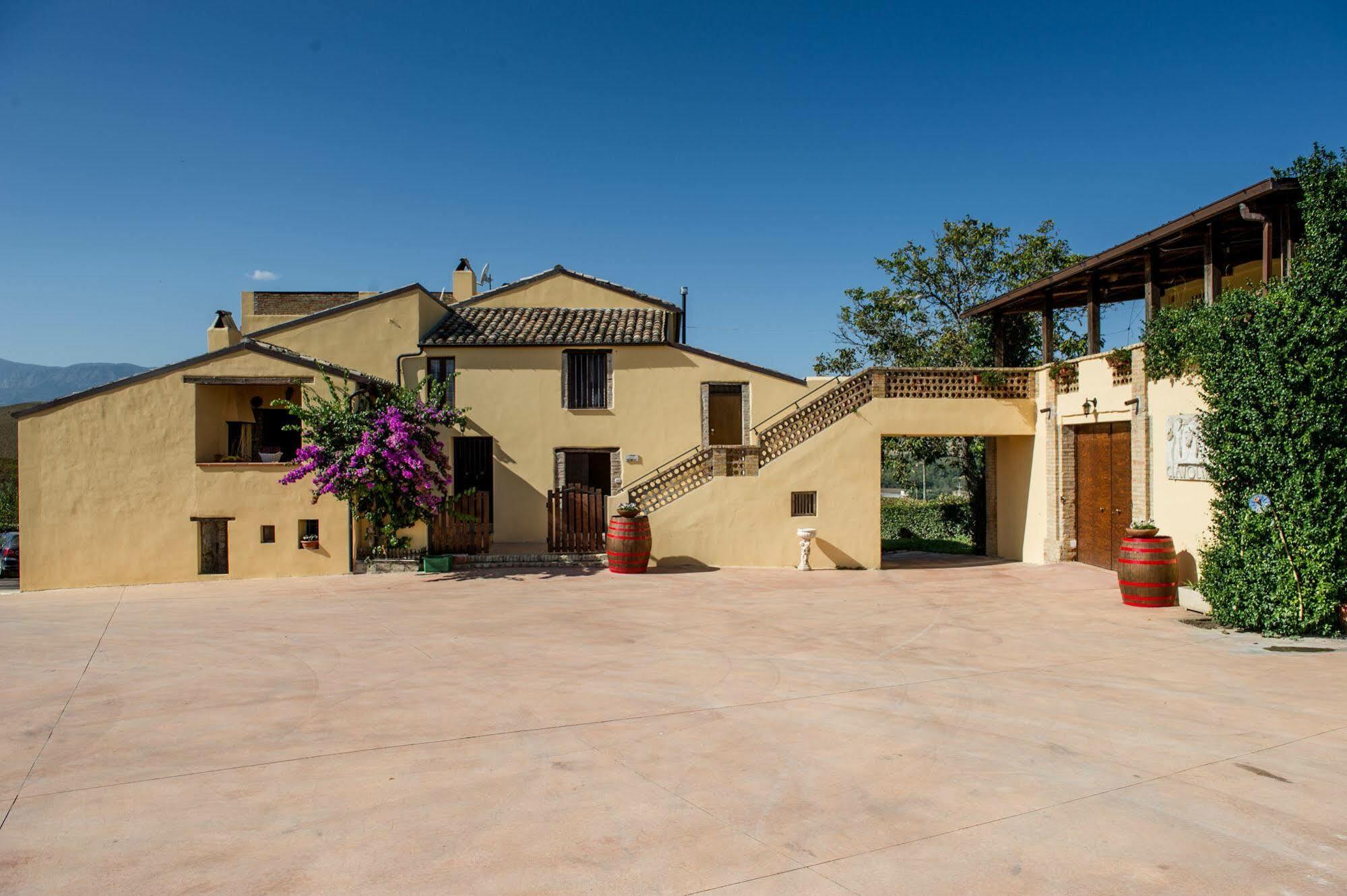 Masseria Del Vino Лорето-Апрутино Экстерьер фото